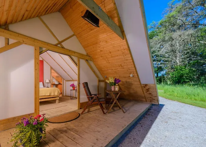 Glamping At The Grove, And Tente de luxe 4*