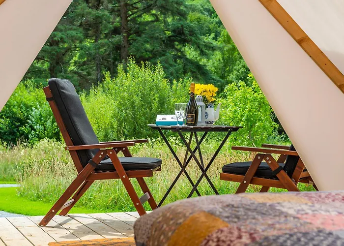 Glamping At The Grove, And Tente de luxe Killarney