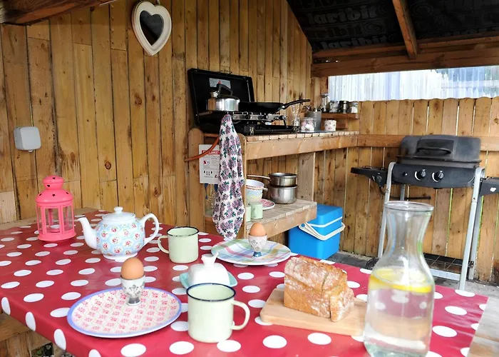 Glamping At The Grove, And Killarney