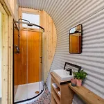 Glamping At The Grove, And 豪华帐篷