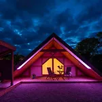 豪华帐篷 Glamping At The Grove, And 4*