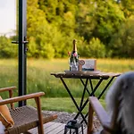 豪华帐篷 Glamping At The Grove, And 基拉尼
