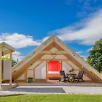 豪华帐篷 Glamping At The Grove, And 4*