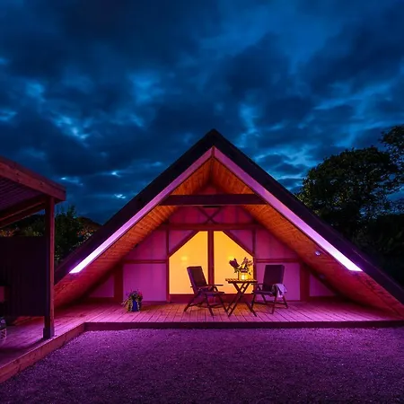 Tente de luxe Glamping At The Grove, And 4*