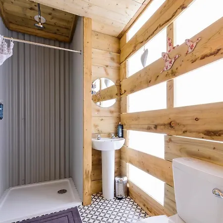 Luksusowy namiot Glamping At The Grove, And