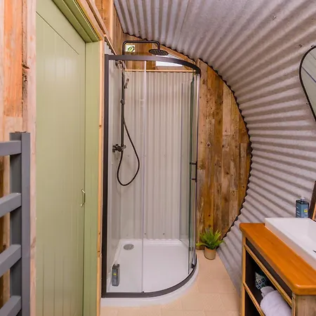 Killarney Glamping At The Grove, Suites And Lodges