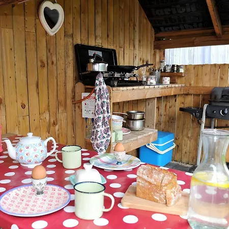 Glamping At The Grove, And كيلارني